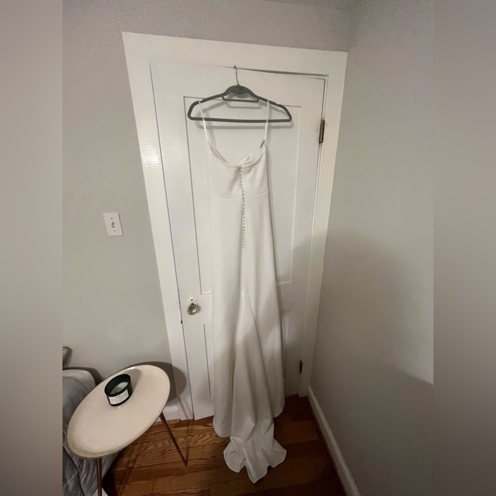 Strapless wedding dress